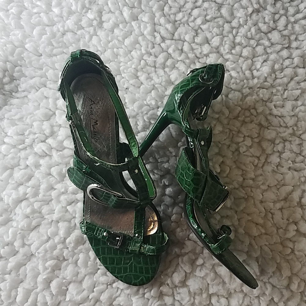 Shoes - Picture 2 of 2